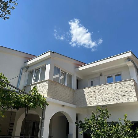 Climber Apartment สตารีกราด-ปาเคลนีซา ภายนอก รูปภาพ