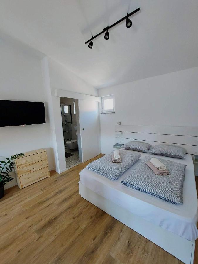 Climber Apartment สตารีกราด-ปาเคลนีซา ภายนอก รูปภาพ