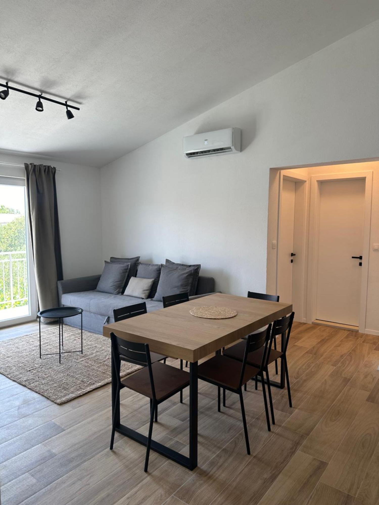 Climber Apartment สตารีกราด-ปาเคลนีซา ภายนอก รูปภาพ